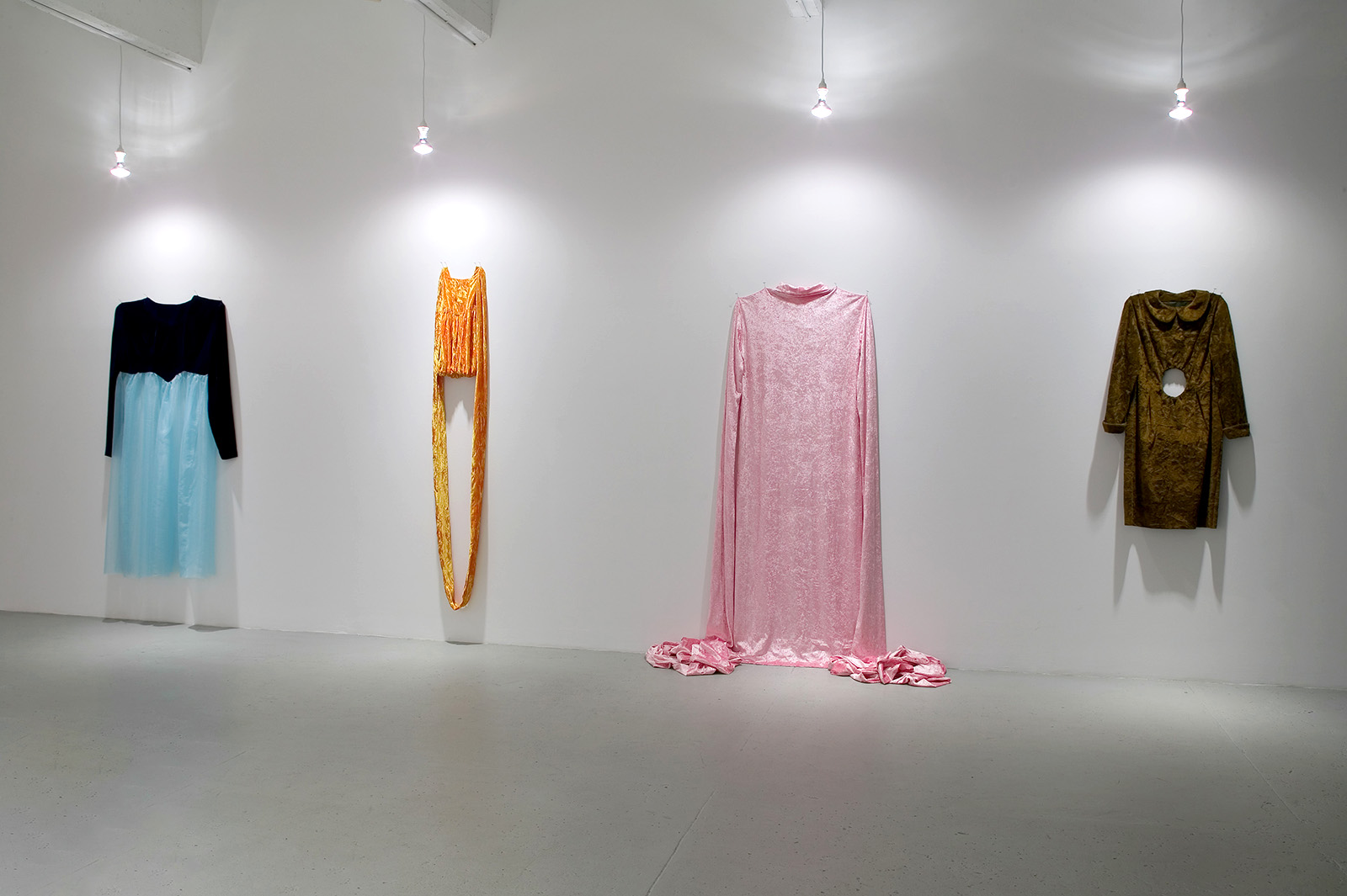 installation view of La Flor del Paraiso II
